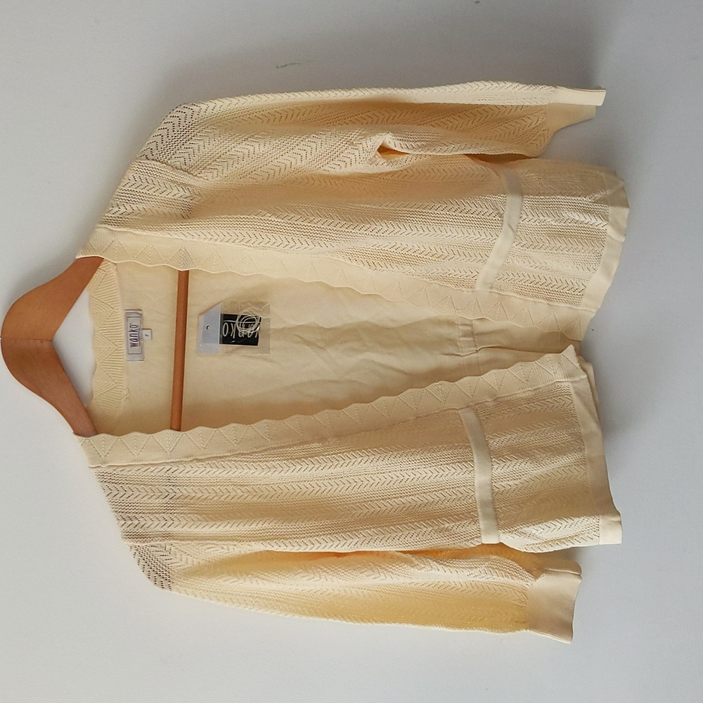 NWT Wanko Cardigan Sweater Size (F) Yellow